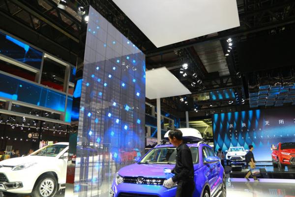 上海車展·江鈴馭勝|(zhì)有LED透明屏的發(fā)布會(huì)才能超乎想象！
