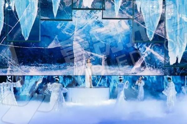 五場國際級舞美，來聊「最美LED透明屏」冰屏的實操秘籍！